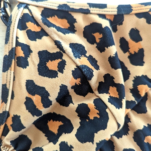 Spell Wild Cat Yoga Crop Top size S - Picture 4 of 7